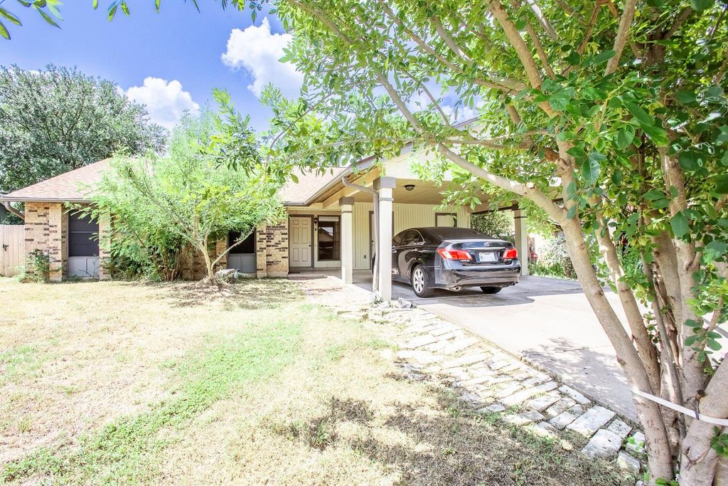 2409 Berkett DR B, Austin, TX 78745