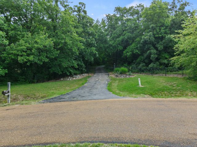 S HIGH POINT LN, Columbia, MO 65203