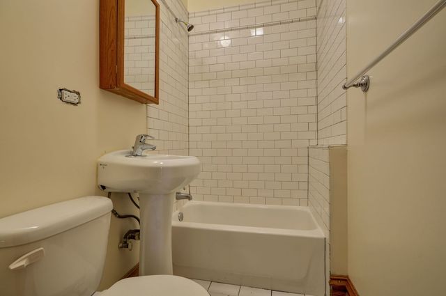 3724 N Fremont Street 2, Chicago, IL 60613