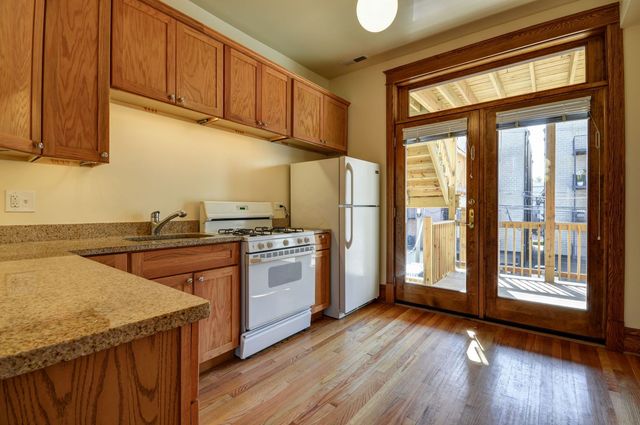 3724 N Fremont Street 2, Chicago, IL 60613