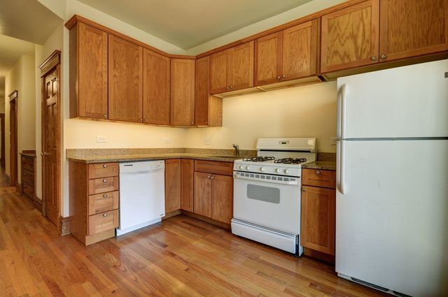 3724 N Fremont Street 2, Chicago, IL 60613