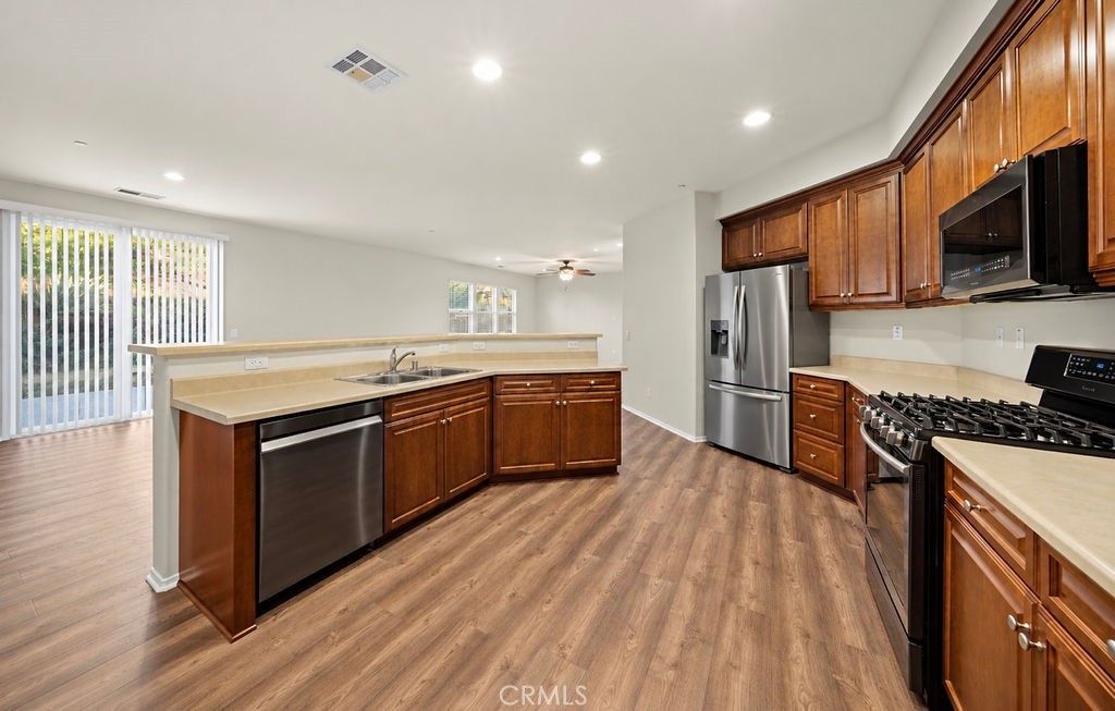 31826 livingston st, Menifee, CA 92584 — photo 5