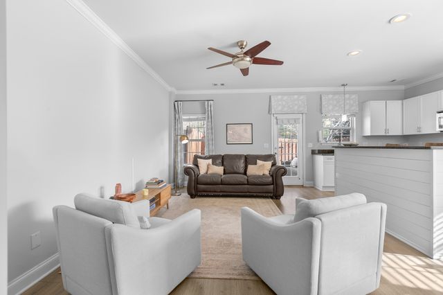 1040 Woodbury Falls Dr, Nashville, TN 37221