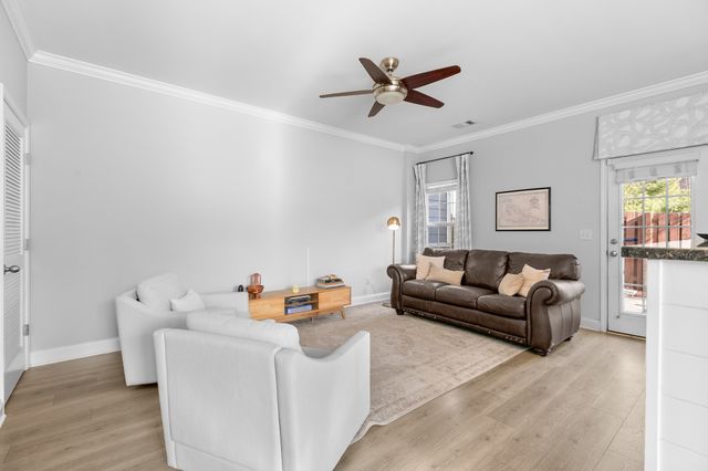 1040 Woodbury Falls Dr, Nashville, TN 37221