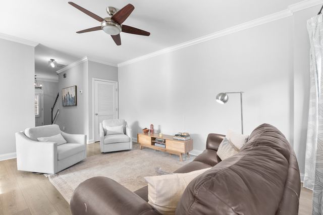 1040 Woodbury Falls Dr, Nashville, TN 37221