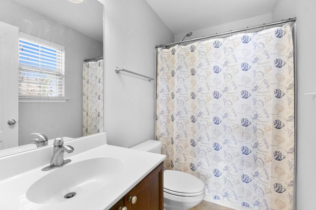 1040 Woodbury Falls Dr, Nashville, TN 37221