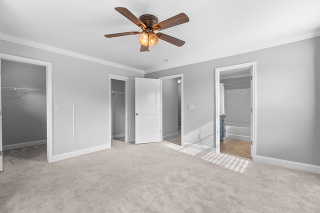 1040 Woodbury Falls Dr, Nashville, TN 37221