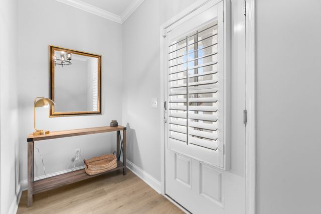 1040 Woodbury Falls Dr, Nashville, TN 37221