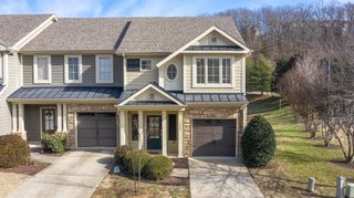 1040 Woodbury Falls Dr, Nashville, TN 37221