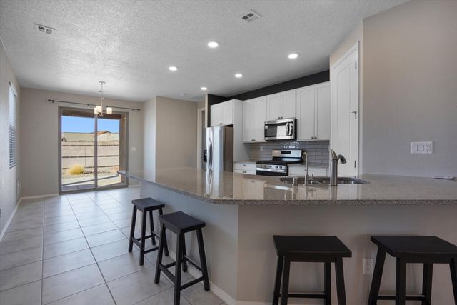 5627 Linq Place NE, Rio Rancho, NM 87144