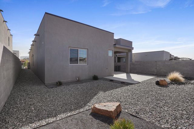 5627 Linq Place NE, Rio Rancho, NM 87144