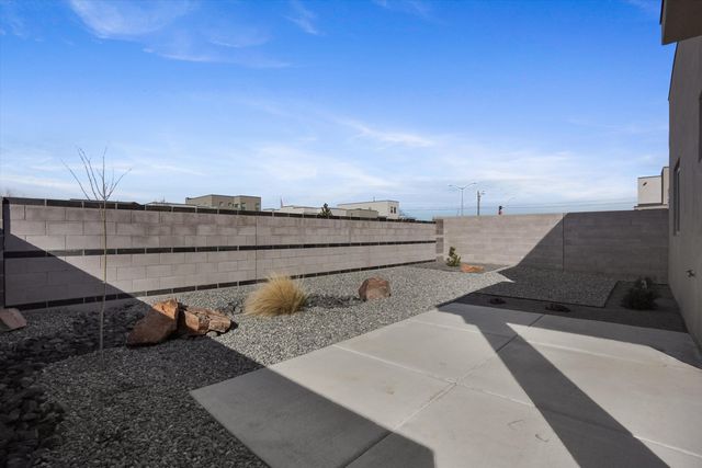 5627 Linq Place NE, Rio Rancho, NM 87144