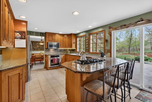 2429 MORNING STAR TRAIL, Green Bay, WI 54302
