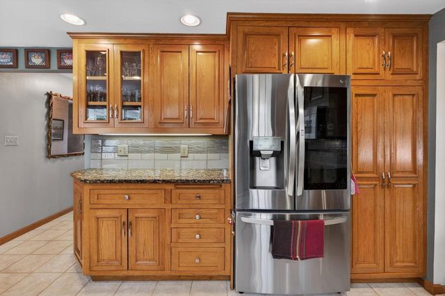 2429 MORNING STAR TRAIL, Green Bay, WI 54302