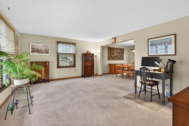 2429 MORNING STAR TRAIL, Green Bay, WI 54302