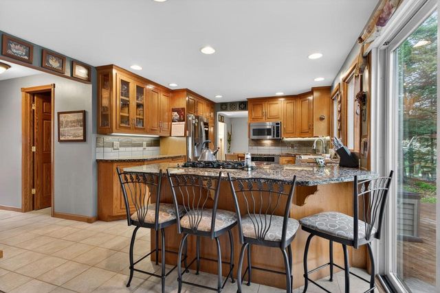 2429 MORNING STAR TRAIL, Green Bay, WI 54302