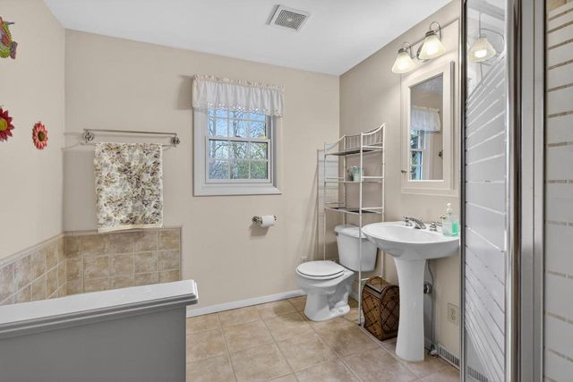 2429 MORNING STAR TRAIL, Green Bay, WI 54302