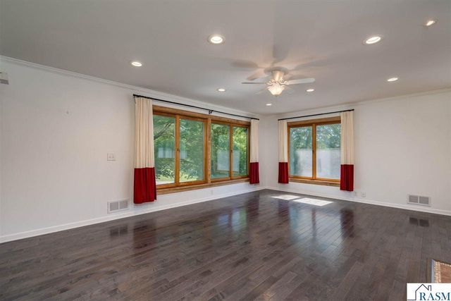 626 Austin Drive, St. Peter, MN 56082