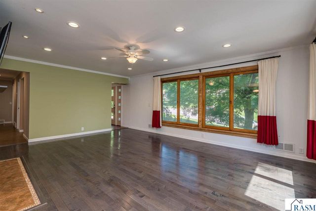 626 Austin Drive, St. Peter, MN 56082