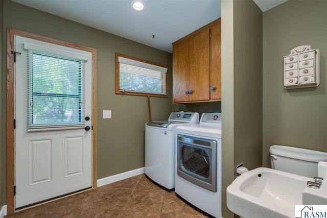 626 Austin Drive, St. Peter, MN 56082