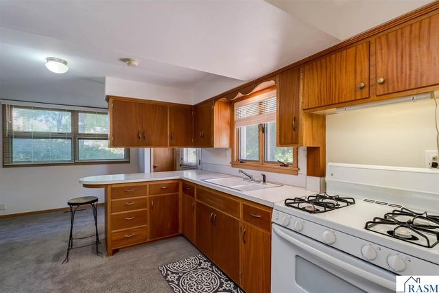 626 Austin Drive, St. Peter, MN 56082