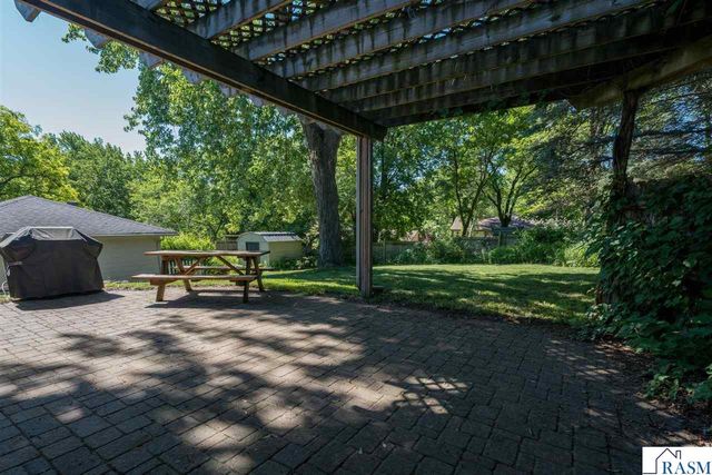 626 Austin Drive, St. Peter, MN 56082