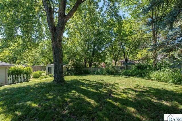 626 Austin Drive, St. Peter, MN 56082