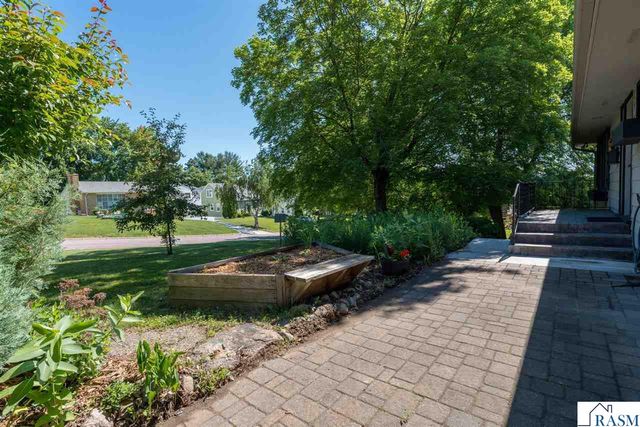 626 Austin Drive, St. Peter, MN 56082