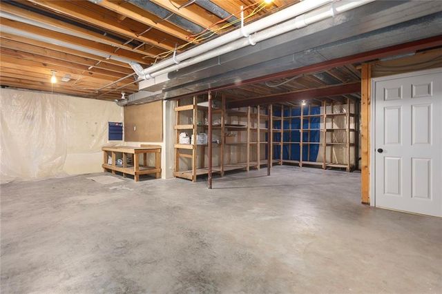 331 Westwoods Circle, Liberty, MO 64068