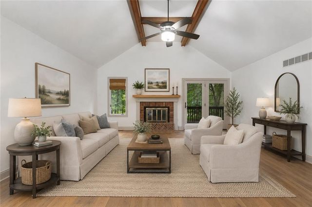 331 Westwoods Circle, Liberty, MO 64068