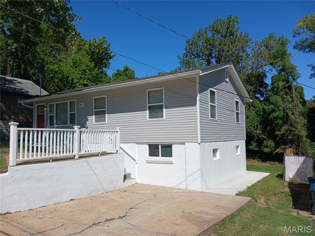 601 Ruggles Road, Ferguson, MO 63135