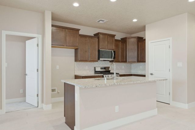 4305 Mountain Trail Loop NE, Rio Rancho, NM 87144