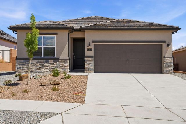 4305 Mountain Trail Loop NE, Rio Rancho, NM 87144
