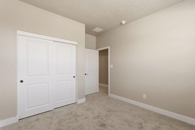 4305 Mountain Trail Loop NE, Rio Rancho, NM 87144
