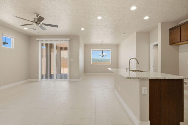 4305 Mountain Trail Loop NE, Rio Rancho, NM 87144