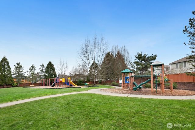 23809 SE 6th Street, Sammamish, WA 98074