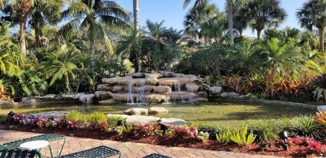 242 VILLAGE Boulevard 2205, Tequesta, FL 33469