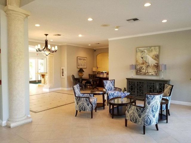 242 VILLAGE Boulevard 2205, Tequesta, FL 33469