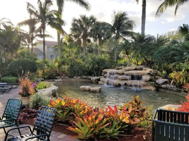 242 VILLAGE Boulevard 2205, Tequesta, FL 33469