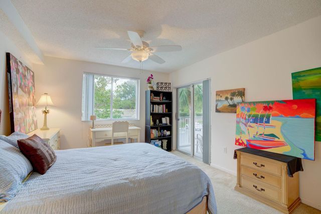242 VILLAGE Boulevard 2205, Tequesta, FL 33469