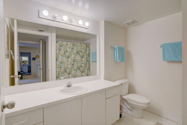 242 VILLAGE Boulevard 2205, Tequesta, FL 33469
