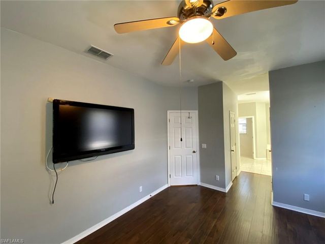 74 Burnt Pine DR, Naples, FL 34119