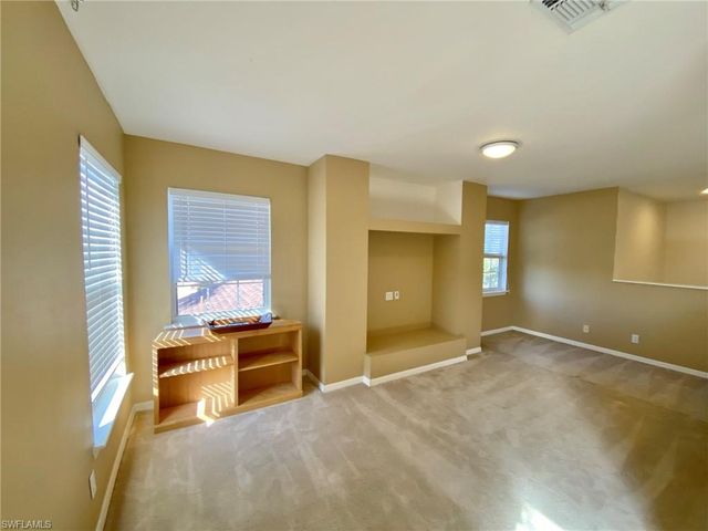 74 Burnt Pine DR, Naples, FL 34119