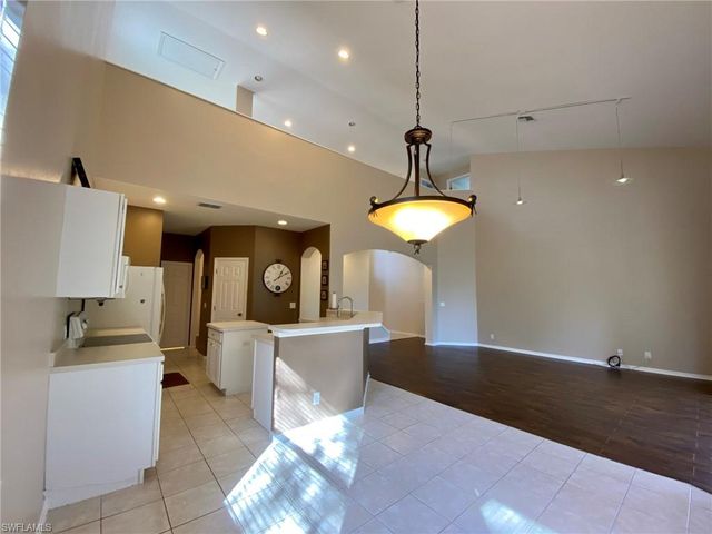 74 Burnt Pine DR, Naples, FL 34119