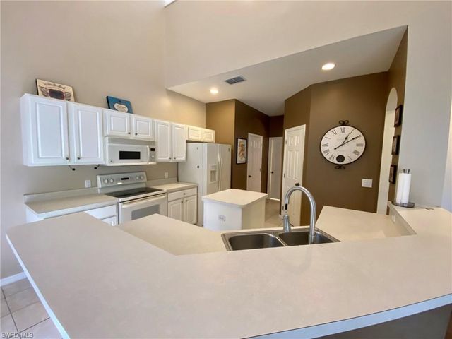 74 Burnt Pine DR, Naples, FL 34119