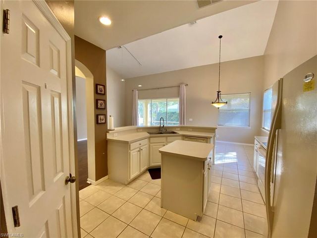 74 Burnt Pine DR, Naples, FL 34119