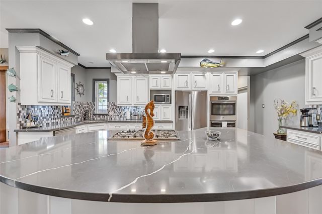 3934 Tres Drive, Galveston, TX 77554