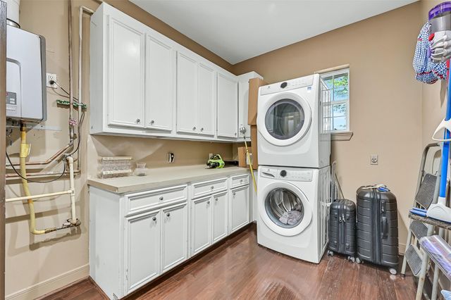 3934 Tres Drive, Galveston, TX 77554