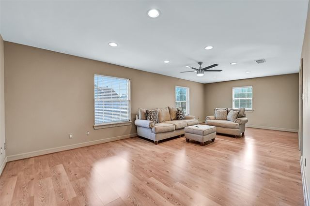 3934 Tres Drive, Galveston, TX 77554