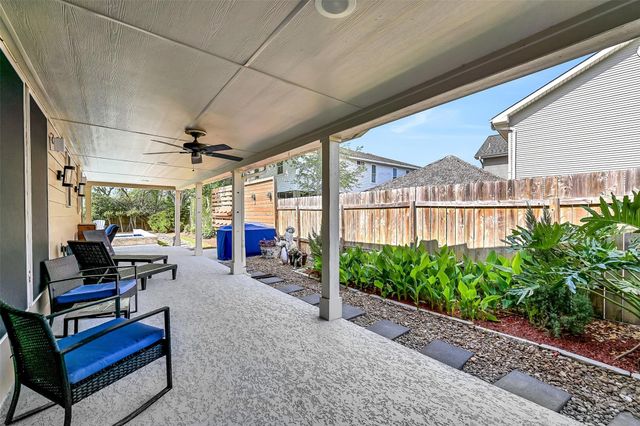 3934 Tres Drive, Galveston, TX 77554